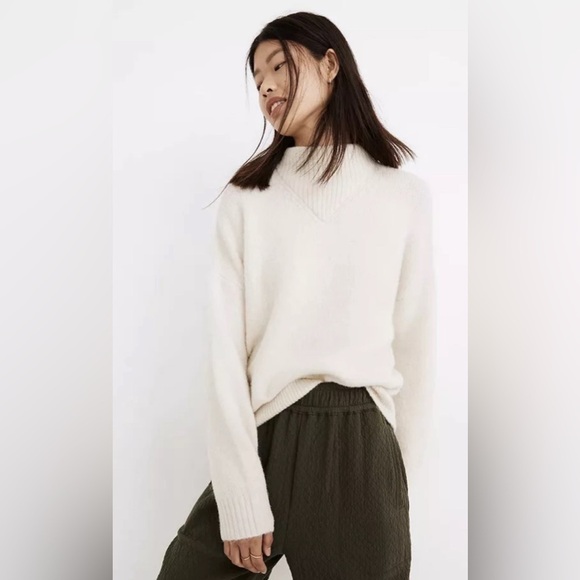 Madewell Sweaters - NWT Madewell Dillon Pullover Mock Turtleneck in Cream